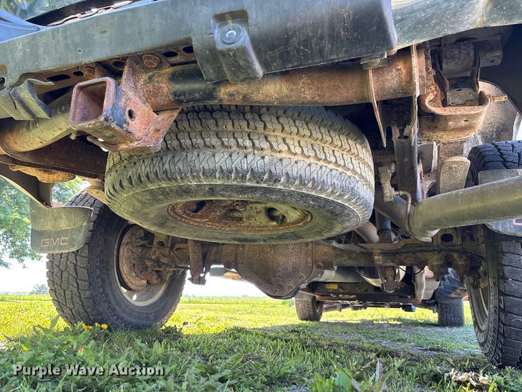 image for item FC5852 2009 GMC Sierra 2500HD Crew Cab pickup truck