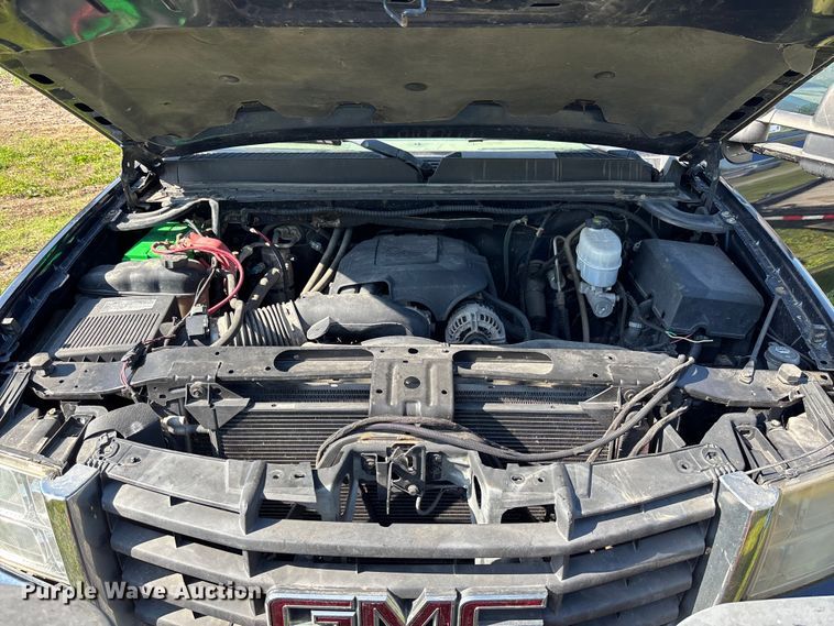 image for item FC5852 2009 GMC Sierra 2500HD Crew Cab pickup truck