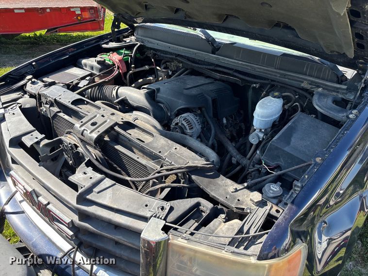 image for item FC5852 2009 GMC Sierra 2500HD Crew Cab pickup truck