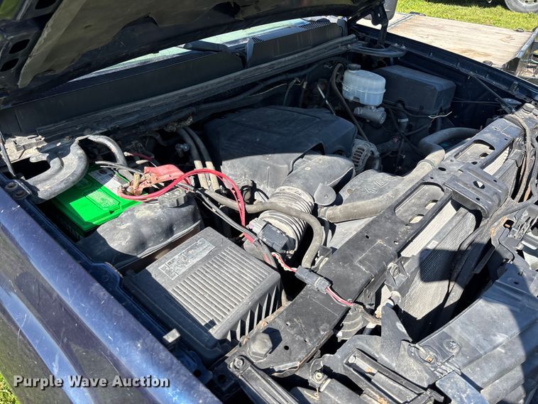 image for item FC5852 2009 GMC Sierra 2500HD Crew Cab pickup truck
