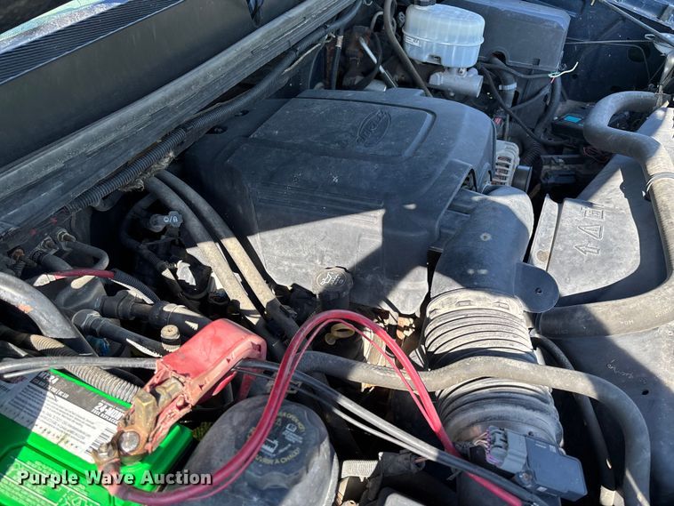 image for item FC5852 2009 GMC Sierra 2500HD Crew Cab pickup truck