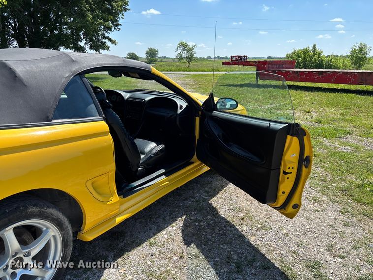 image for item FC5856 1998 Ford Mustang convertible
