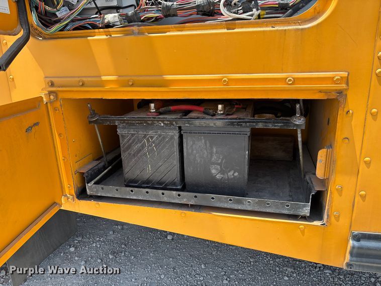 image for item FC5881 2013 Blue Bird school bus