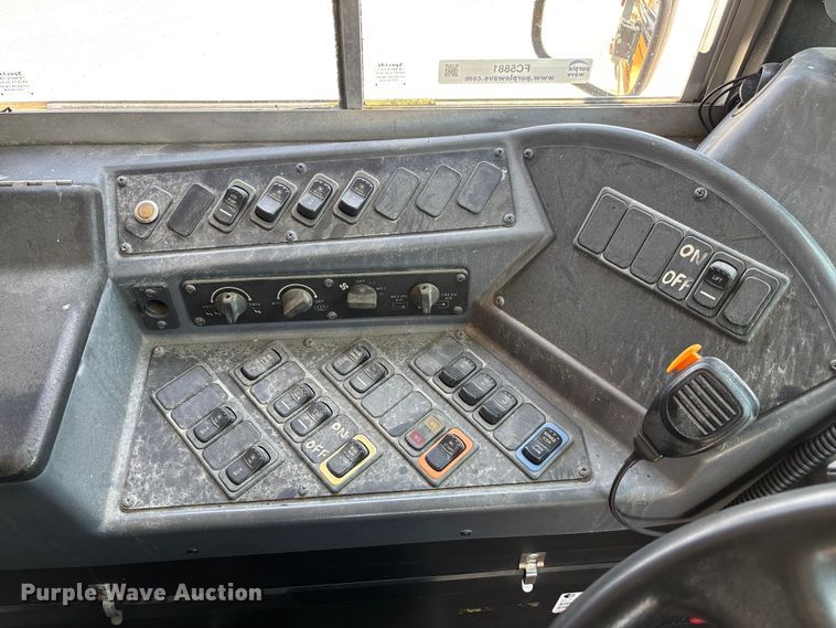 image for item FC5881 2013 Blue Bird school bus