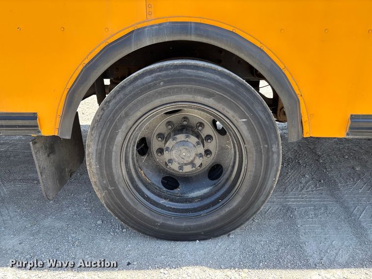 image for item FC5881 2013 Blue Bird school bus
