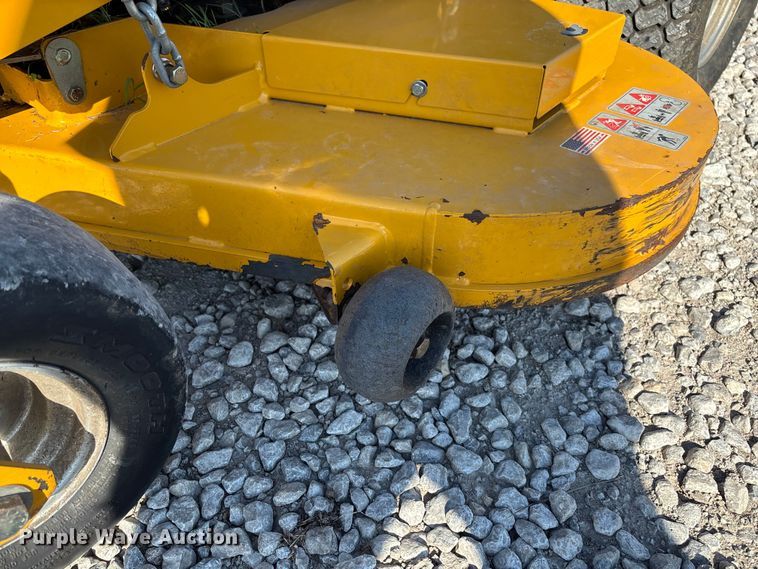 image for item FC5886 2014 Hustler Fastrak SD ZTR ZTR lawn mower