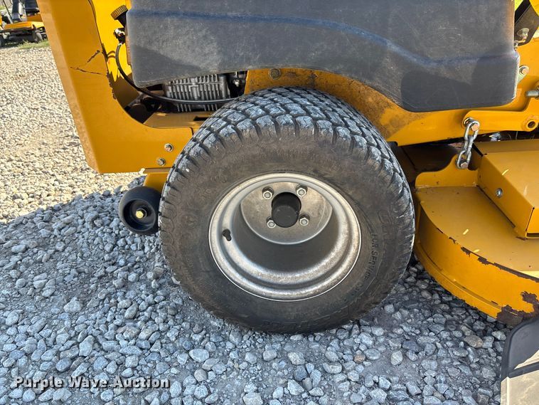 image for item FC5886 2014 Hustler Fastrak SD ZTR ZTR lawn mower