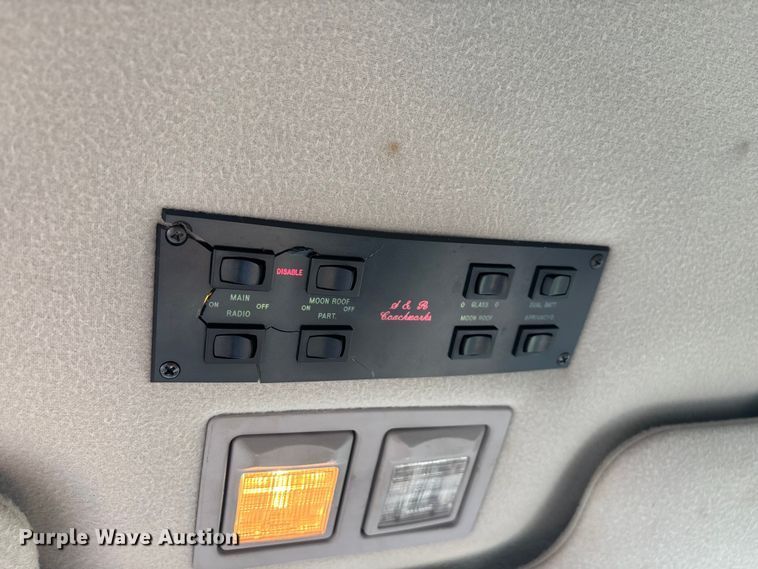 image for item FG0400 1997 Lincoln Town Car limousine