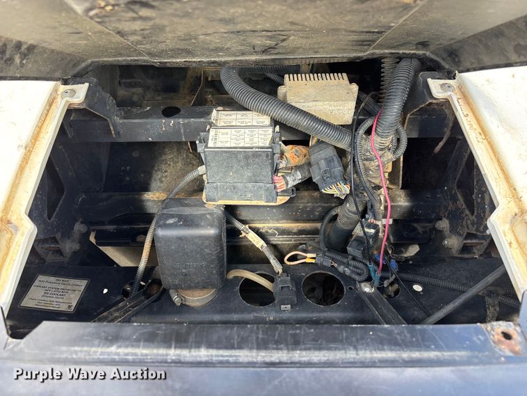image for item FG0420 2013 Bobcat 3400 utility vehicle