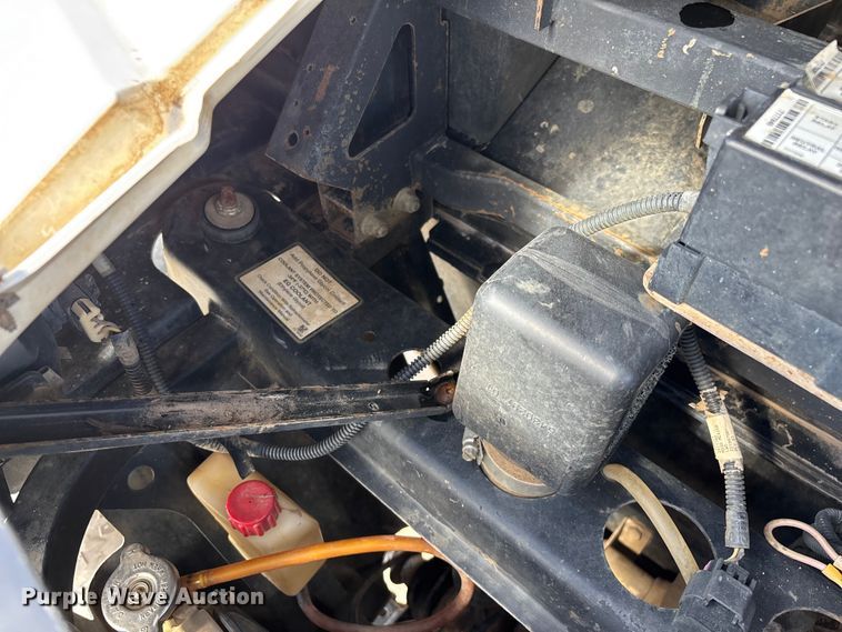 image for item FG0420 2013 Bobcat 3400 utility vehicle