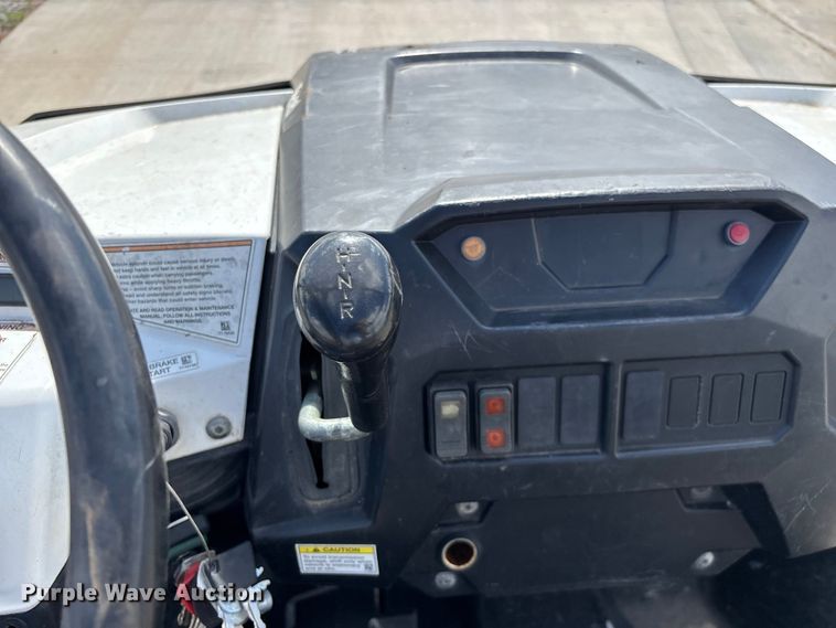 image for item FG0420 2013 Bobcat 3400 utility vehicle