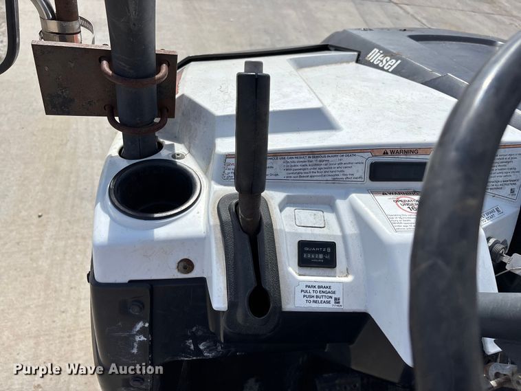 image for item FG0420 2013 Bobcat 3400 utility vehicle
