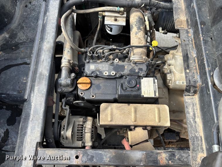 image for item FG0420 2013 Bobcat 3400 utility vehicle