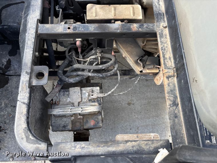 image for item FG0420 2013 Bobcat 3400 utility vehicle