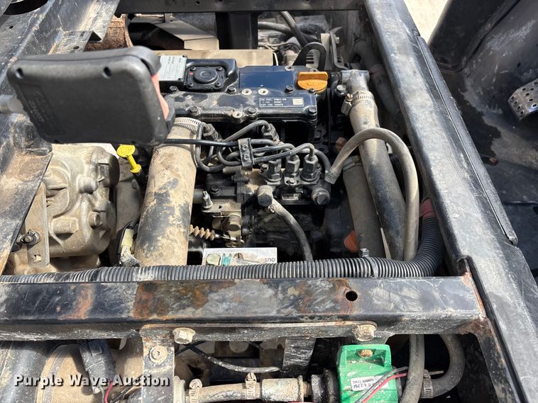 image for item FG0420 2013 Bobcat 3400 utility vehicle