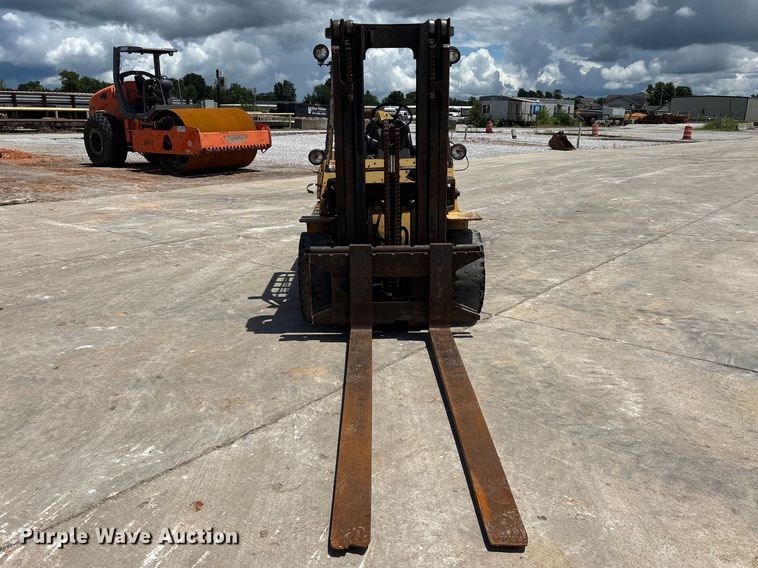 image for item FG0421 Hyster forklift