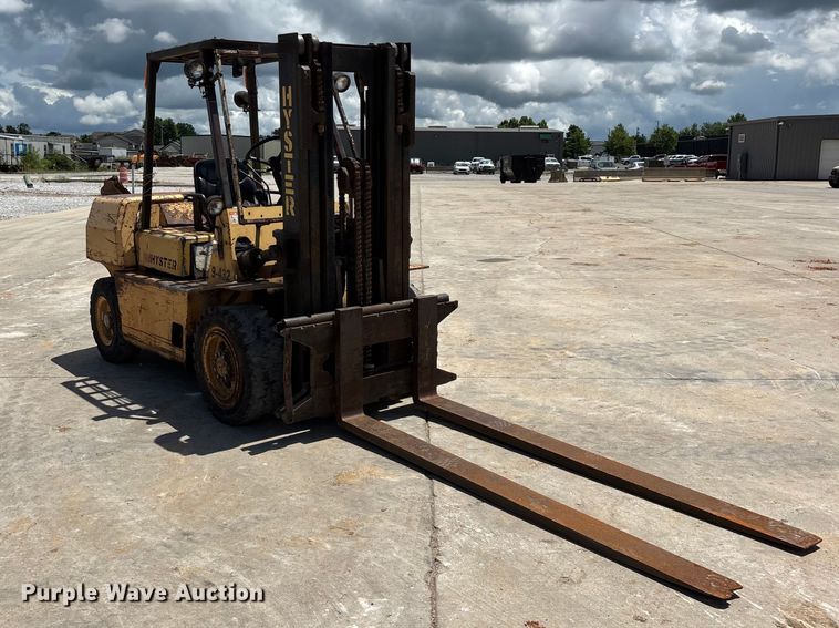 image for item FG0421 Hyster forklift