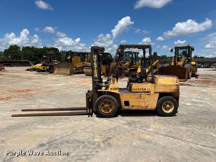 image for item FG0421 Hyster forklift
