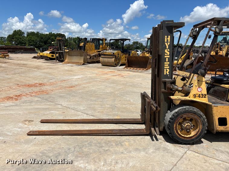 image for item FG0421 Hyster forklift