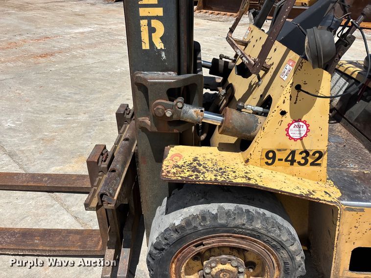 image for item FG0421 Hyster forklift