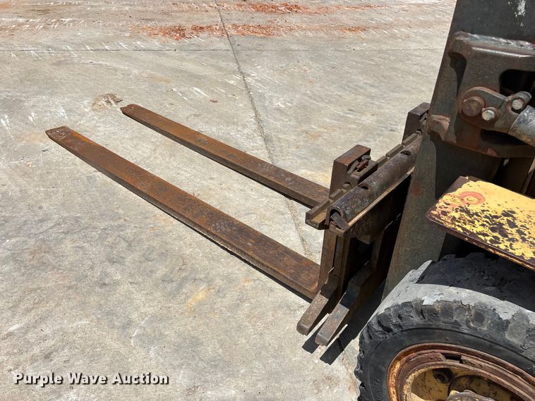 image for item FG0421 Hyster forklift