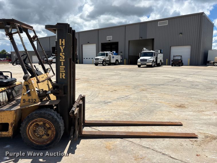image for item FG0421 Hyster forklift