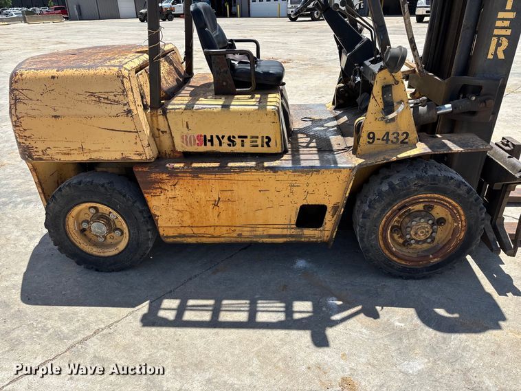 image for item FG0421 Hyster forklift