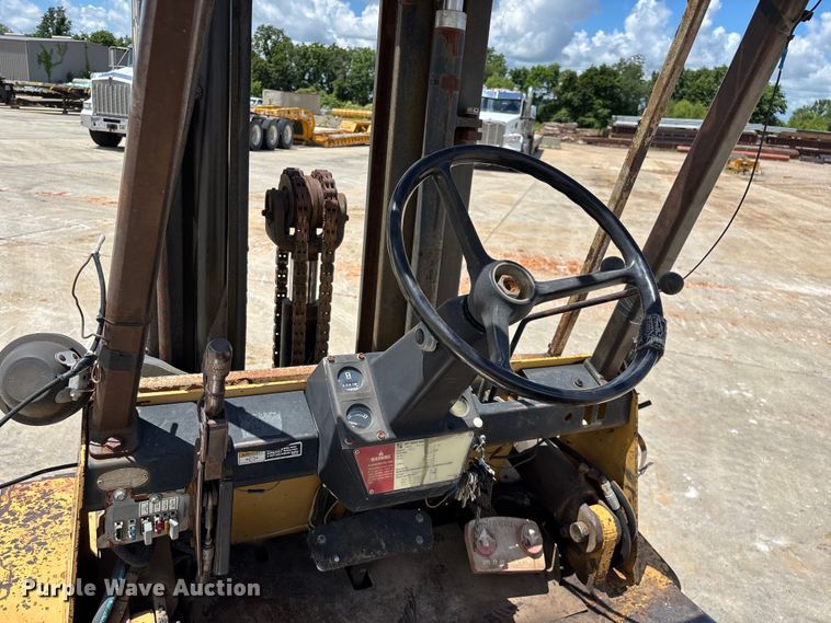 image for item FG0421 Hyster forklift