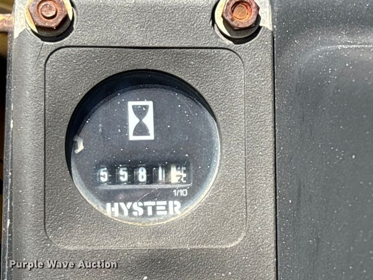 image for item FG0421 Hyster forklift
