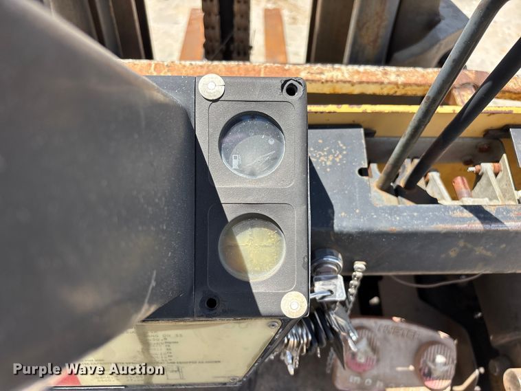 image for item FG0421 Hyster forklift