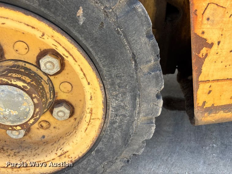 image for item FG0421 Hyster forklift