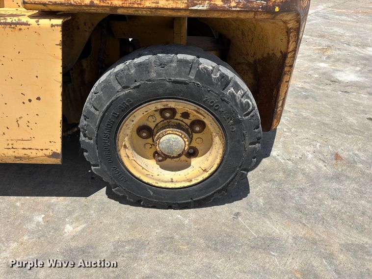 image for item FG0421 Hyster forklift