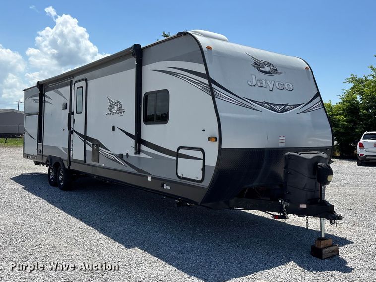 image for item FG0427 2021 Jayco JayFlight camper