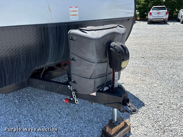 image for item FG0427 2021 Jayco JayFlight camper