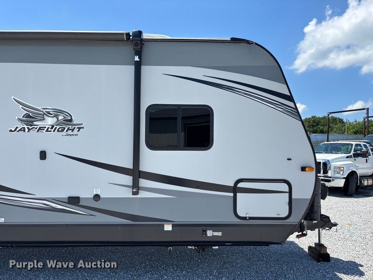 image for item FG0427 2021 Jayco JayFlight camper