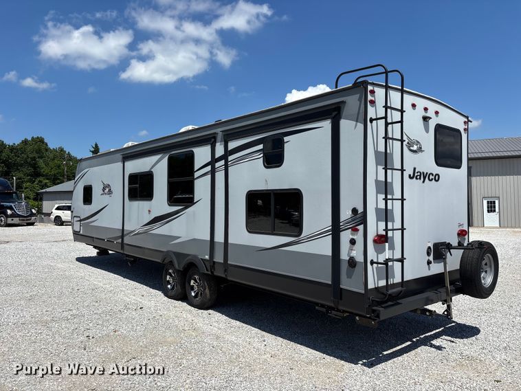 image for item FG0427 2021 Jayco JayFlight camper