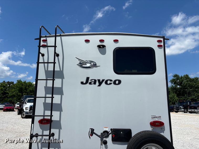 image for item FG0427 2021 Jayco JayFlight camper