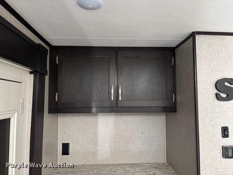 image for item FG0427 2021 Jayco JayFlight camper