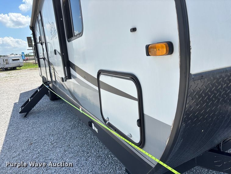 image for item FG0427 2021 Jayco JayFlight camper