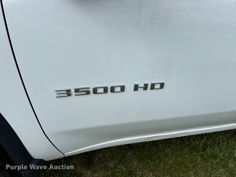 image for item FG0454 2020 Chevrolet Silverado 3500HD flatbed pickup truck
