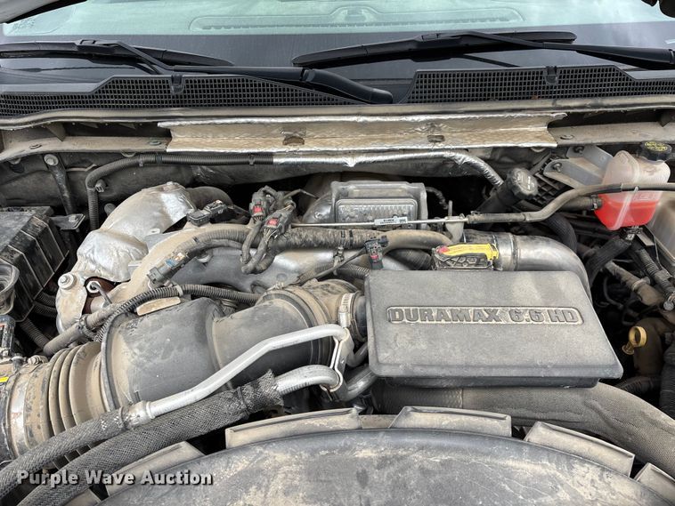 image for item FG0454 2020 Chevrolet Silverado 3500HD flatbed pickup truck