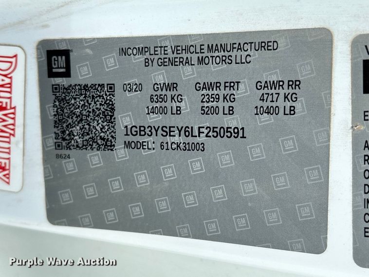 image for item FG0454 2020 Chevrolet Silverado 3500HD flatbed pickup truck