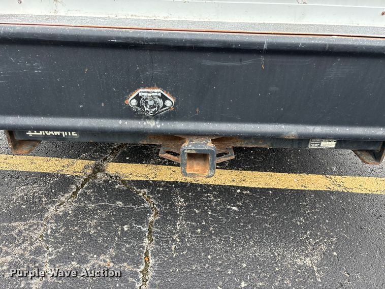 image for item FG0455 2005 Ford E450 Super Duty  shuttle bus