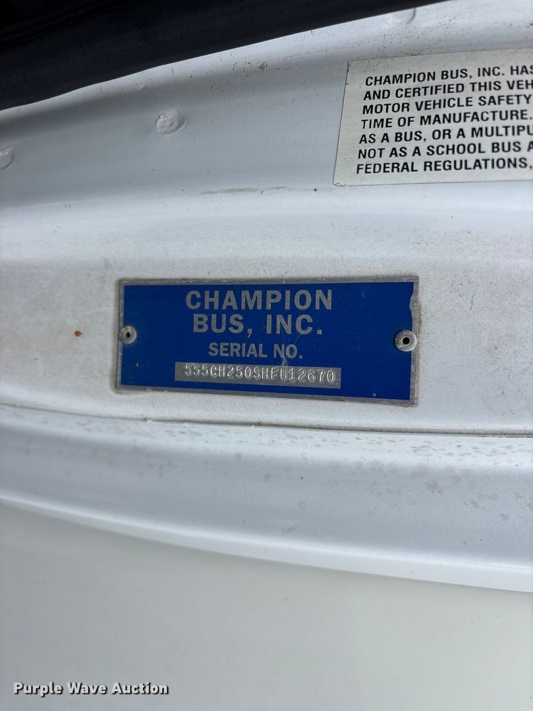 image for item FG0455 2005 Ford E450 Super Duty  shuttle bus
