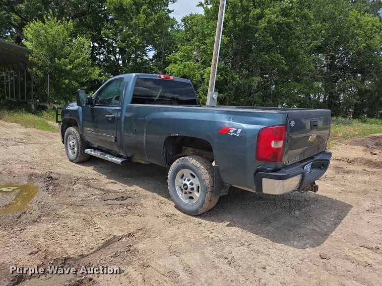 image for item FH6148 2013 Chevrolet Silverado 2500HD pickup truck