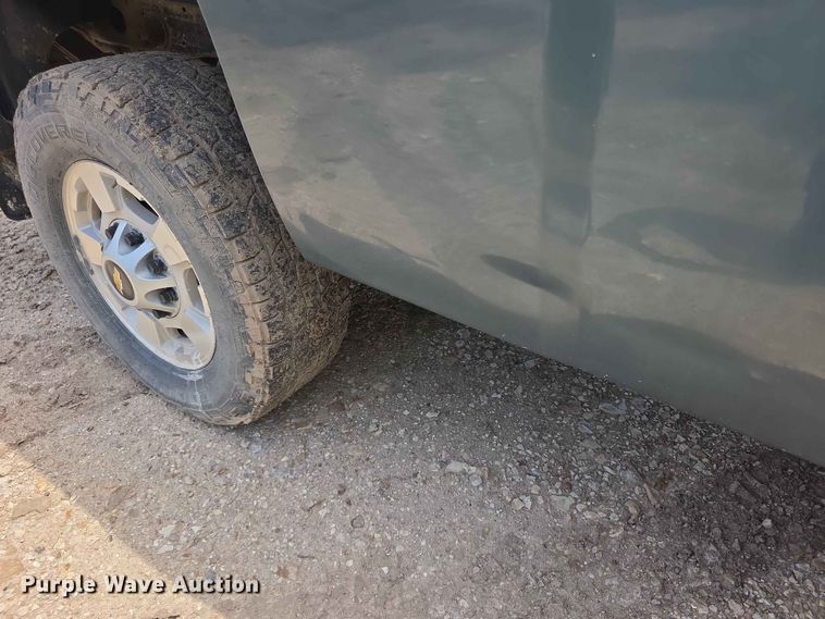 image for item FH6148 2013 Chevrolet Silverado 2500HD pickup truck