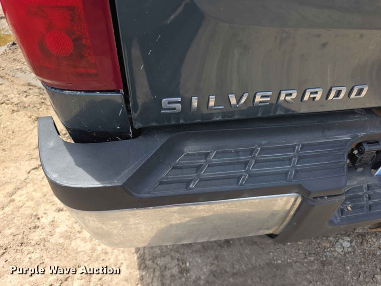image for item FH6148 2013 Chevrolet Silverado 2500HD pickup truck