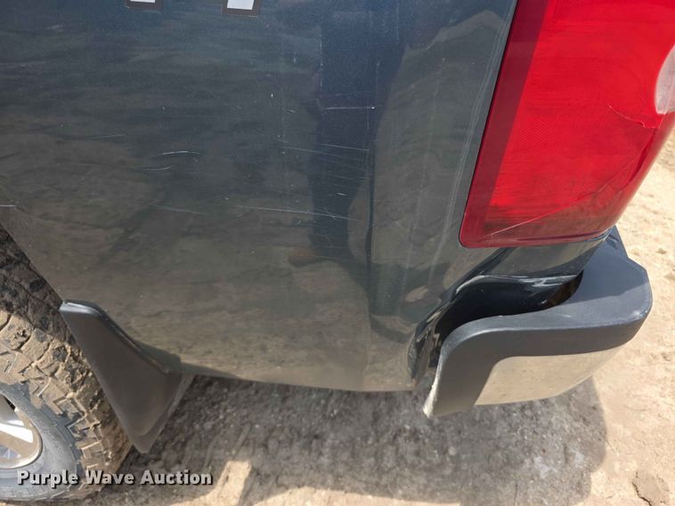 image for item FH6148 2013 Chevrolet Silverado 2500HD pickup truck
