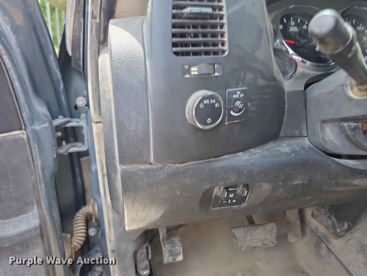 image for item FH6148 2013 Chevrolet Silverado 2500HD pickup truck