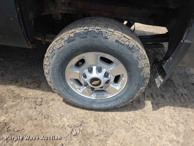 image for item FH6148 2013 Chevrolet Silverado 2500HD pickup truck